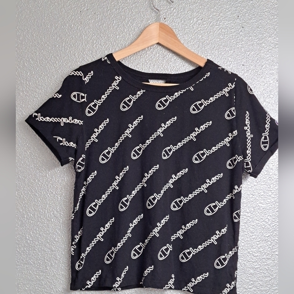 Champion Women's Authentic Athleticwear T- Shirt   Size M